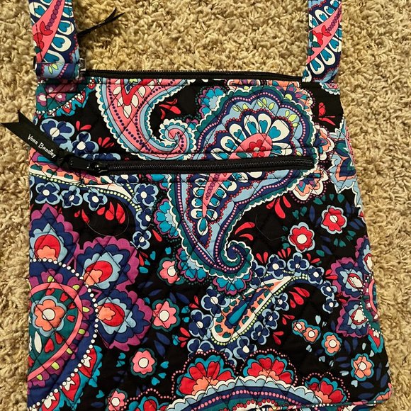 Vera Bradley Cross Bosy - Picture 3 of 4